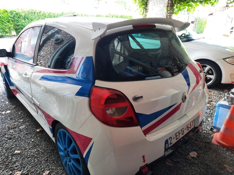 Clio 3 f2014 210cv prête à courir