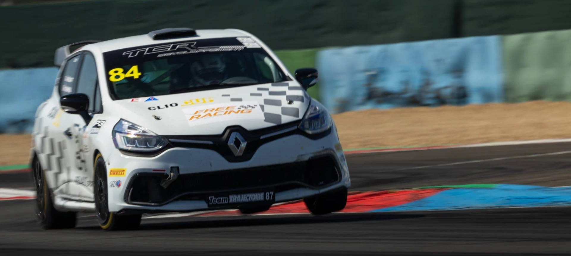 Clio 4 cup – photo 2