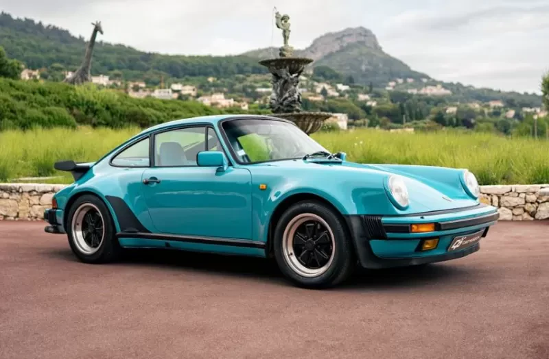 PORSCHE 911 TURBO