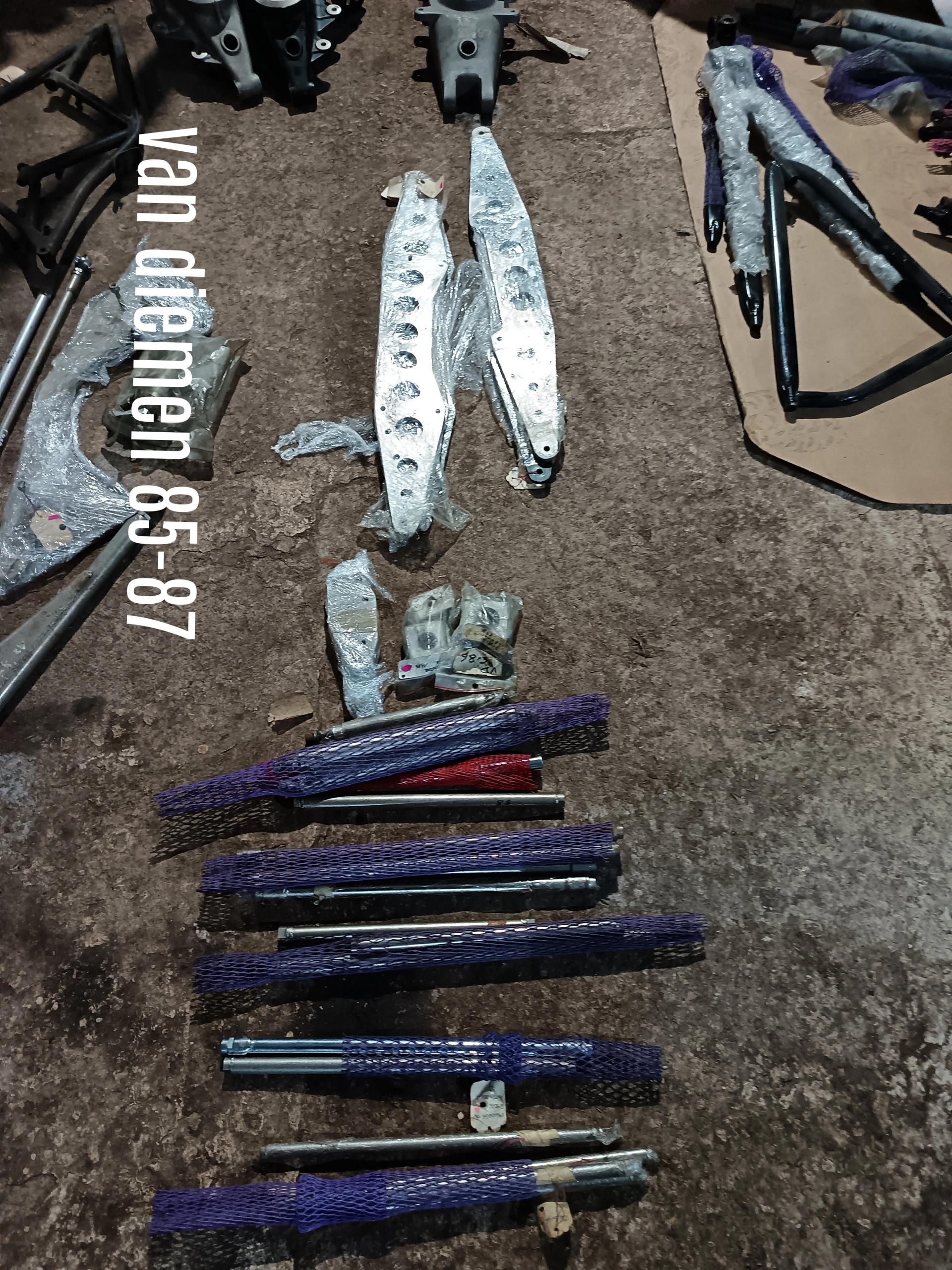Set of van diemen parts – photo 2