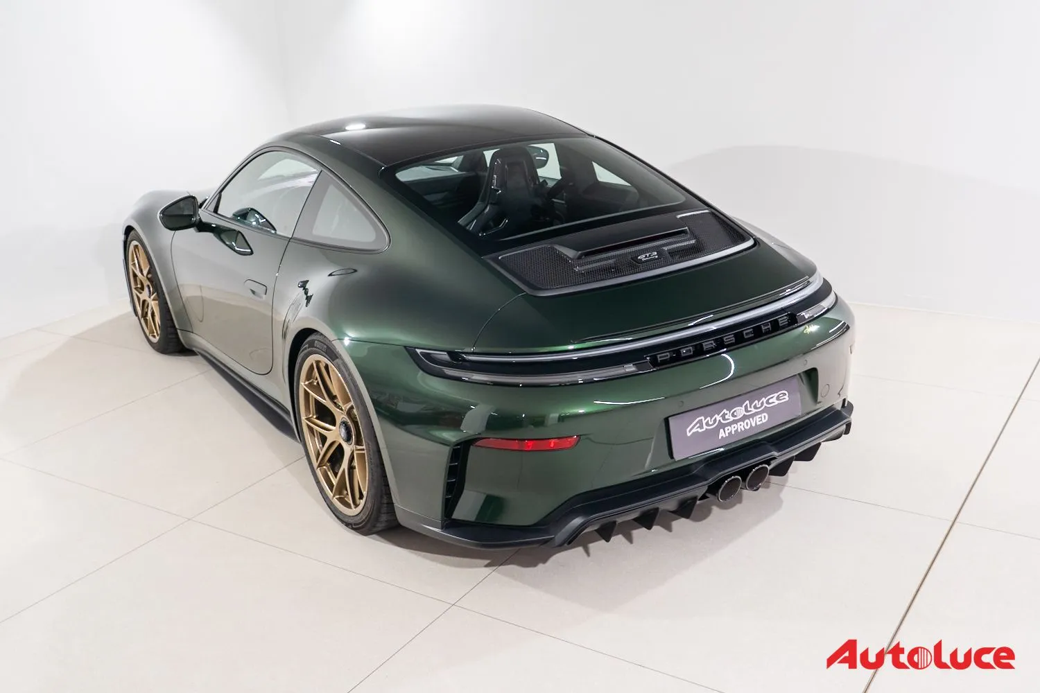 PORSCHE 911 GT3 TOURING 992.2 – photo 2