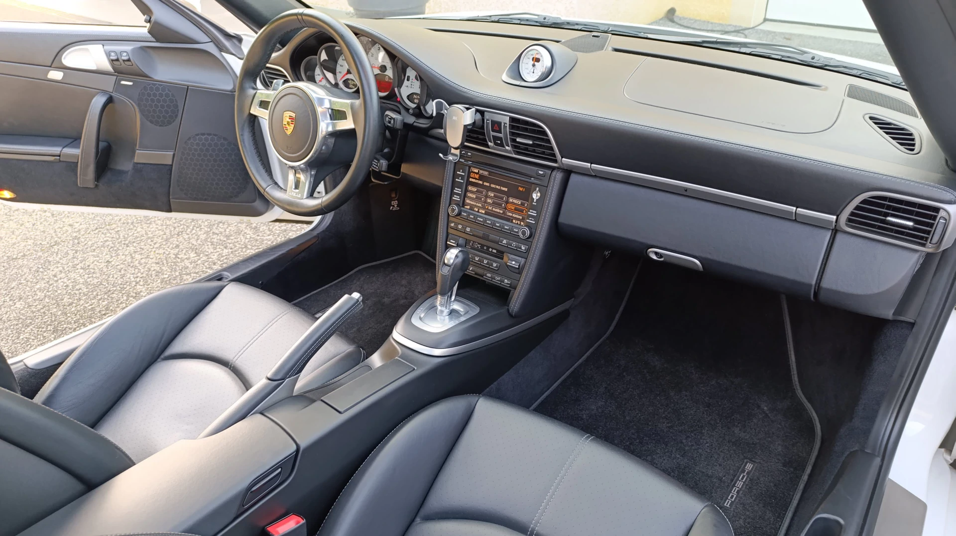 Exceptionnellement Splendide PORSCHE 911 997 4 GTS - Modèle GTS avec beaucoup d'options - 997 4GTS Immatriculé en FRANCE