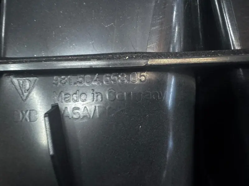 Ventilation hose Porsche Cayman GT4 RS 98150465805