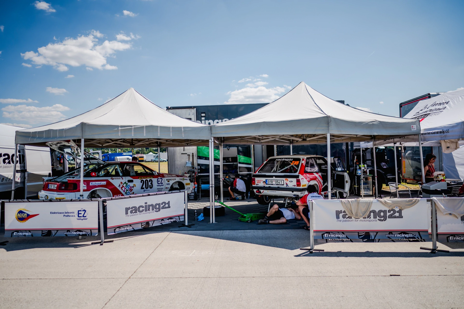 Professional rally & youngtimer garage RACING21