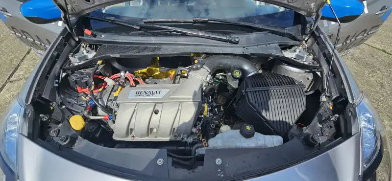 Renault Clio 3 Cup X85