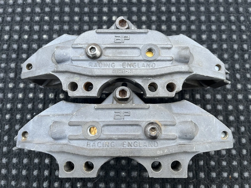 2 calipers FAMILY CP3307 model CP3326 AP RACING PISTONS TITANE VHC 4 Pistons IN STATE