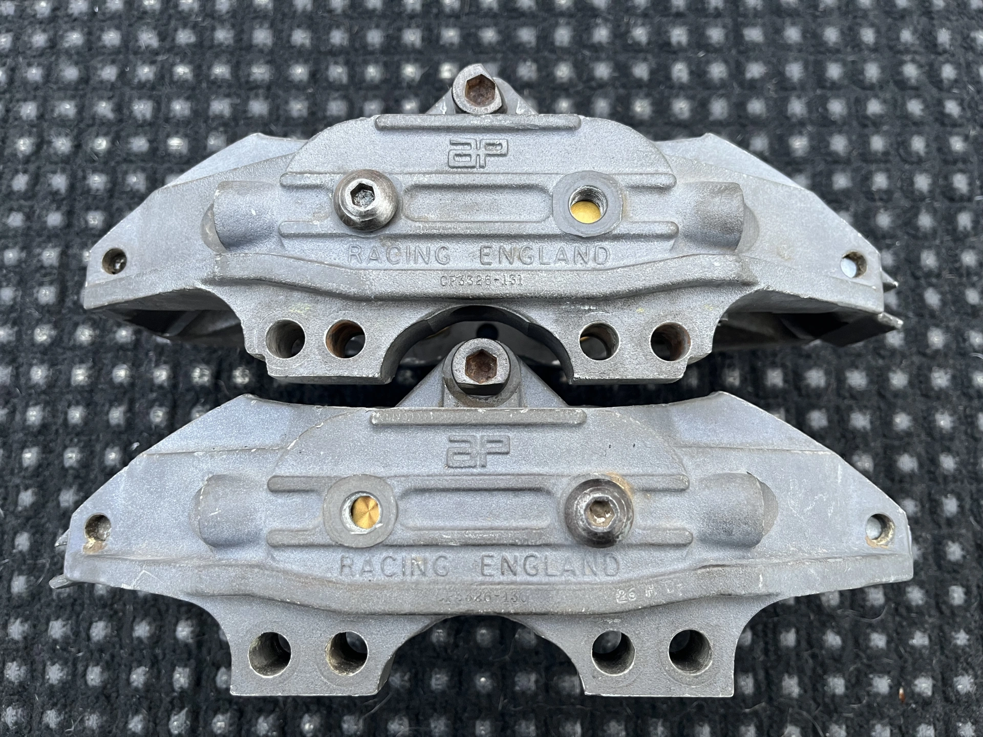 2 étriers FAMILLE CP3307 model CP3326 AP RACING PISTONS TITANE VHC 4 Pistons EN L ETAT – photo 2