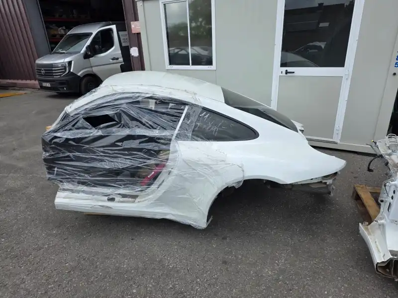 Porsche 991 — bloc arrière nu — sans accessoires