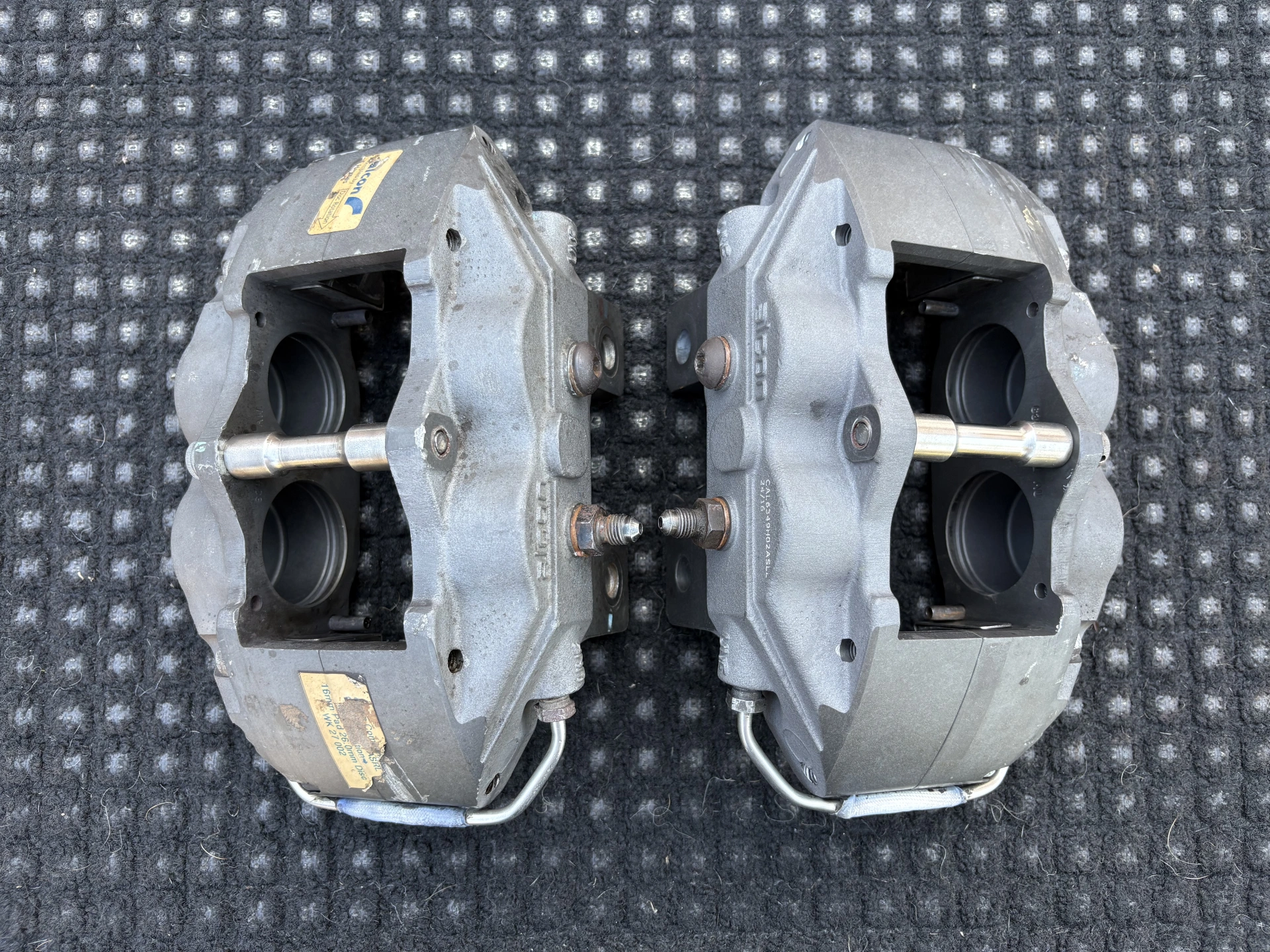 2 ALCON SAXO CHALLENGE GRA calipers overhauled as AP RACING BREMBO – photo 2