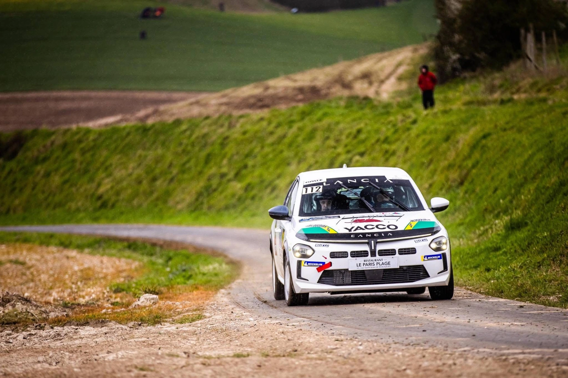 Lancia FR6 rental – photo 1
