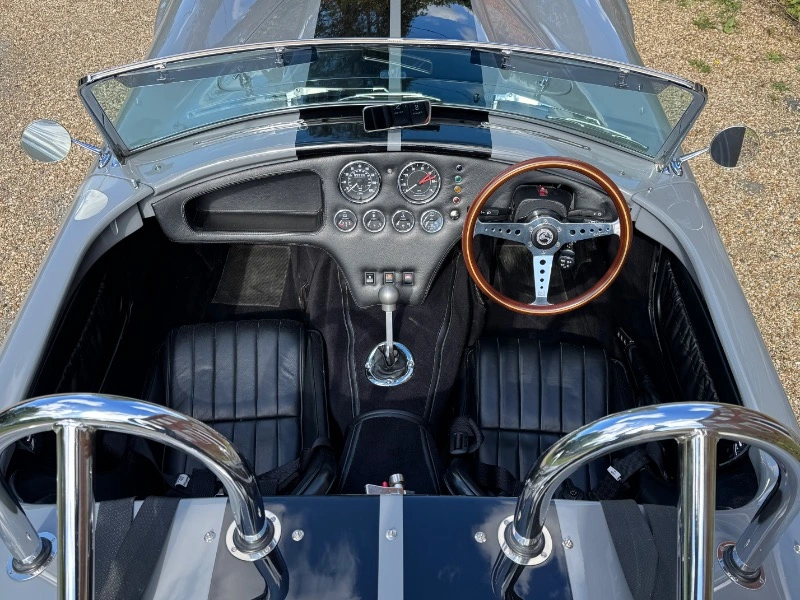 COBRA BY DAX 5.7 V8 Avec 427Hardtop amovible