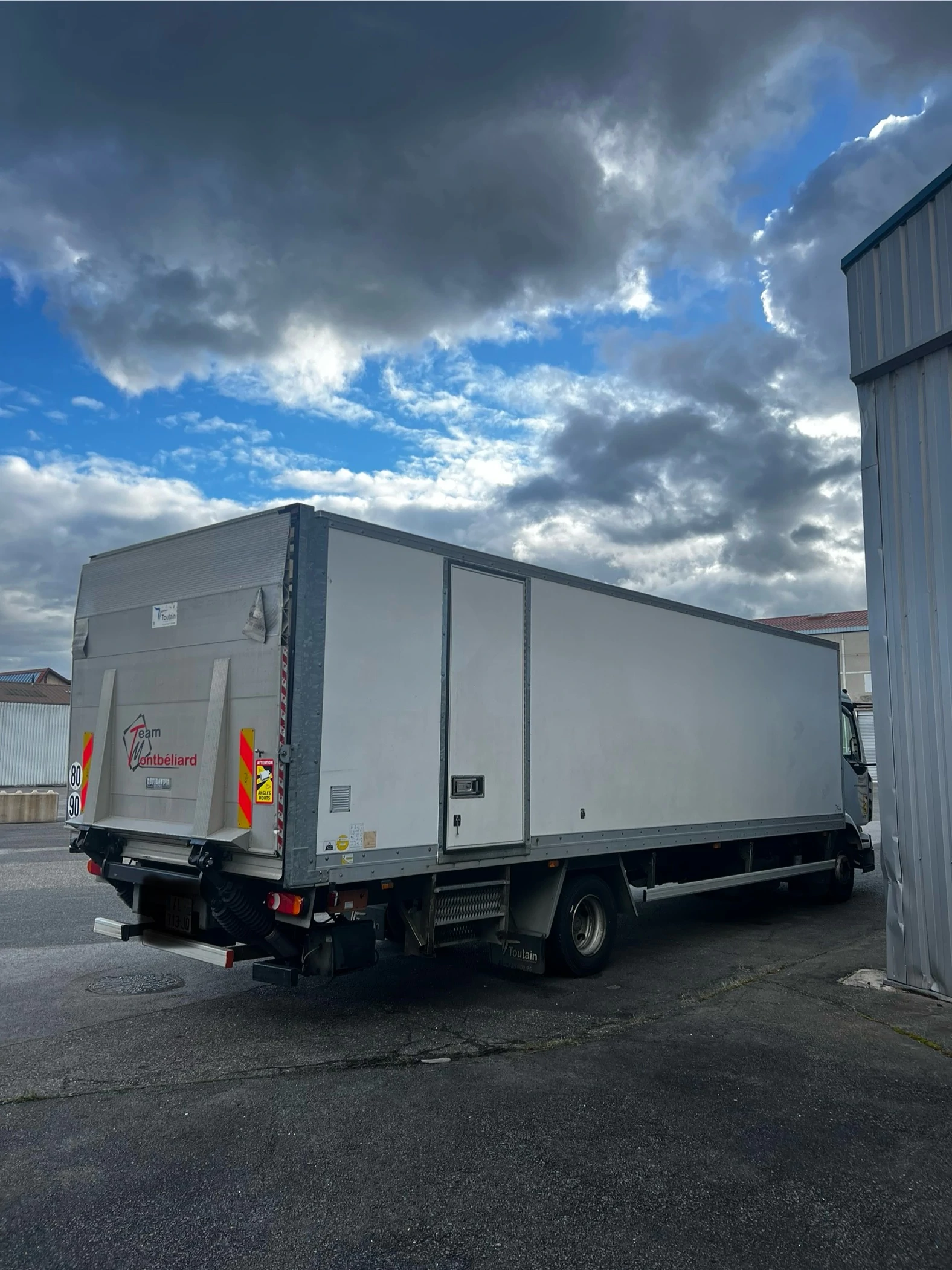 Renault MIDLUM 220 DXI EXTRA-LONG