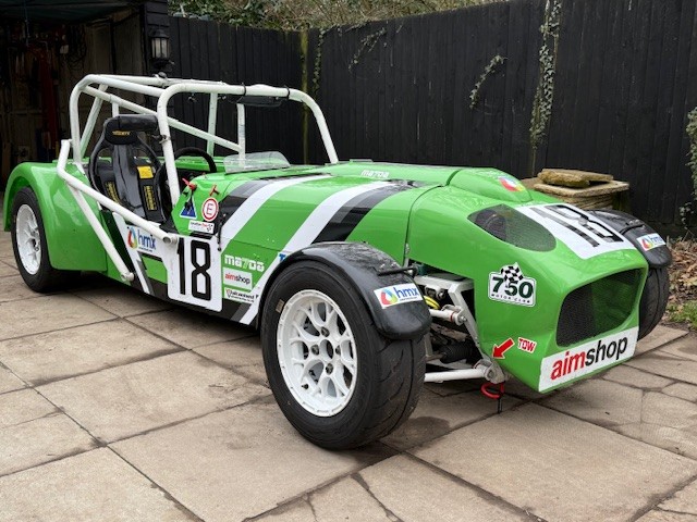 Ma7da Seven Race Car