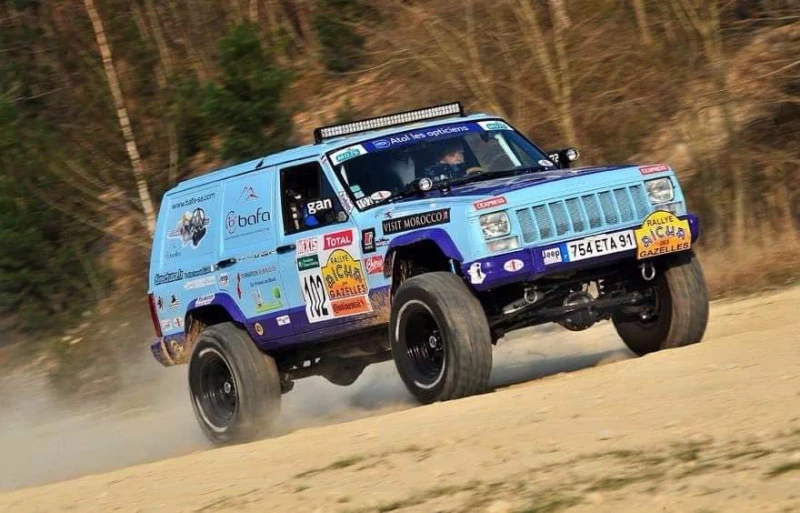 Jeep Cherokee prepared for endurance rally