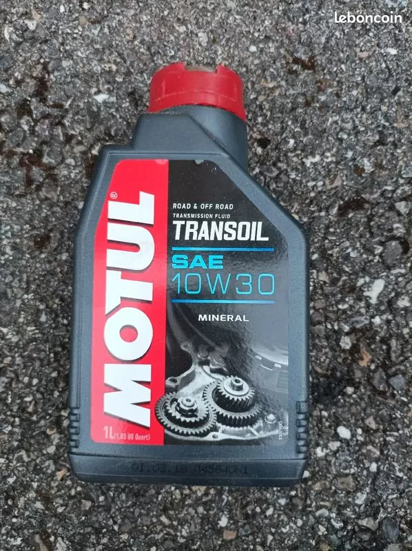 Huile Motul Transoil 10W30 - 700ml