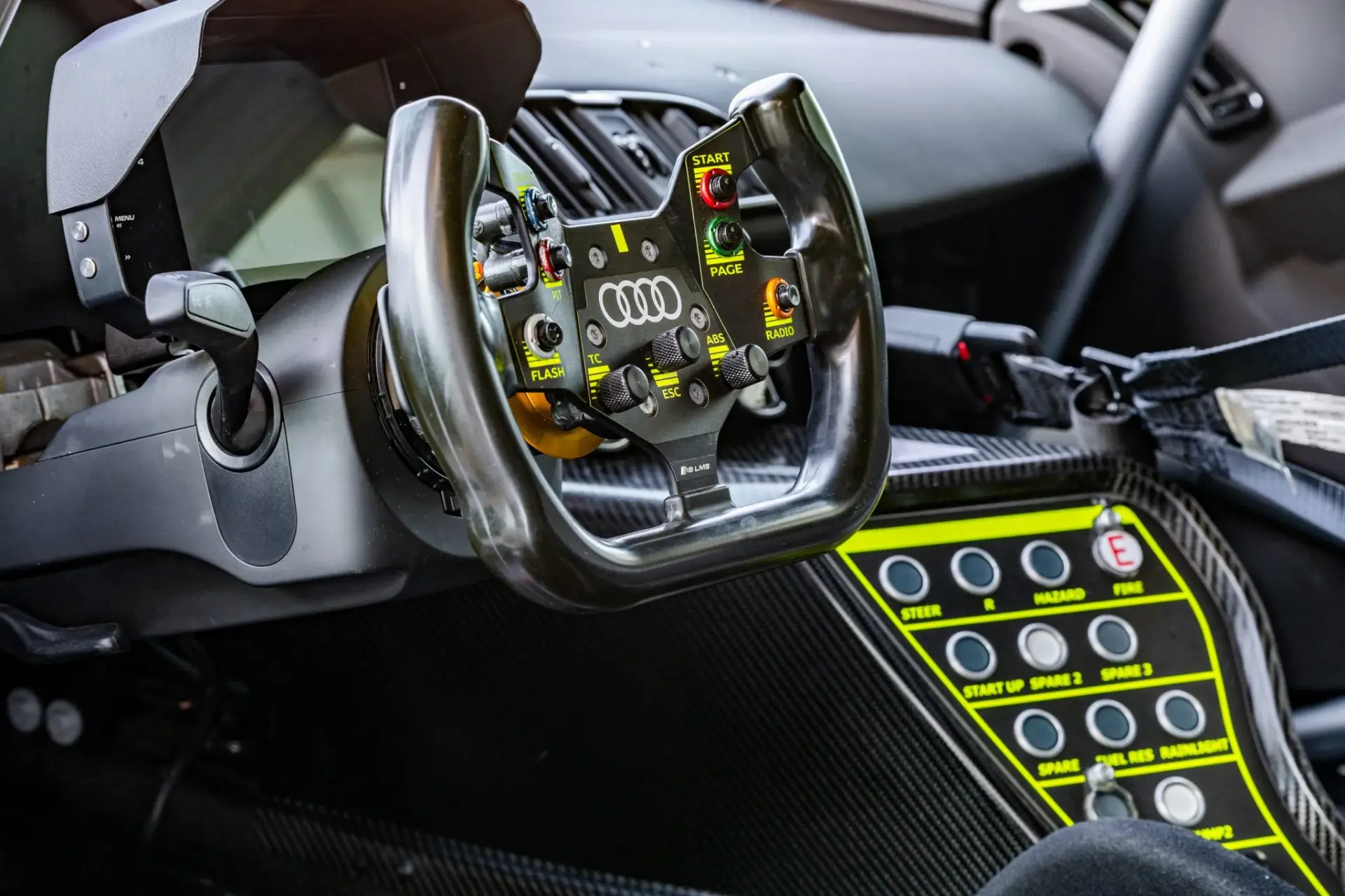 Audi R8 LMS GT4 2018 – photo 2
