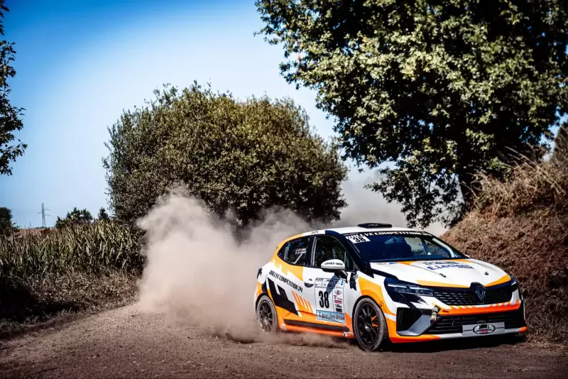 rental clio rally 5