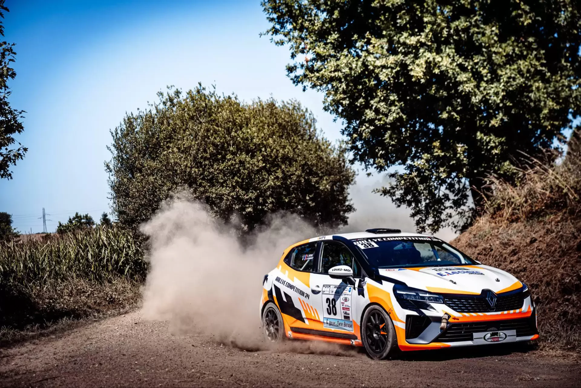 Clio Rally 5 rental – photo 3