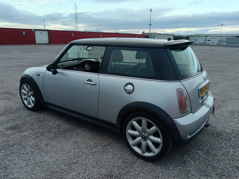 Mini Cooper S version 250cv