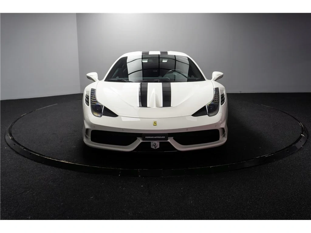 FERRARI 458 SPECIALE