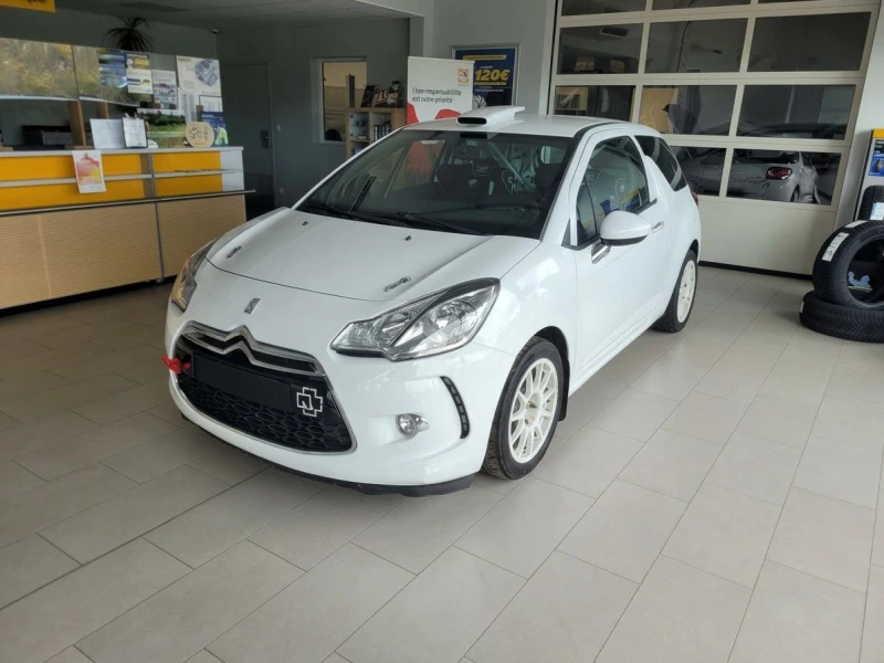 Location Citroën DS3 R1