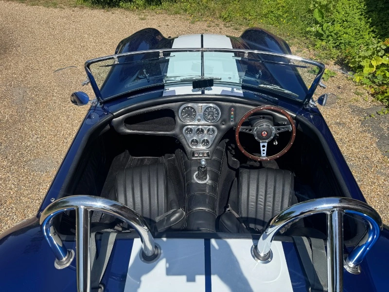COBRA DE DAX TOJIERO « POWERED BY FORD »