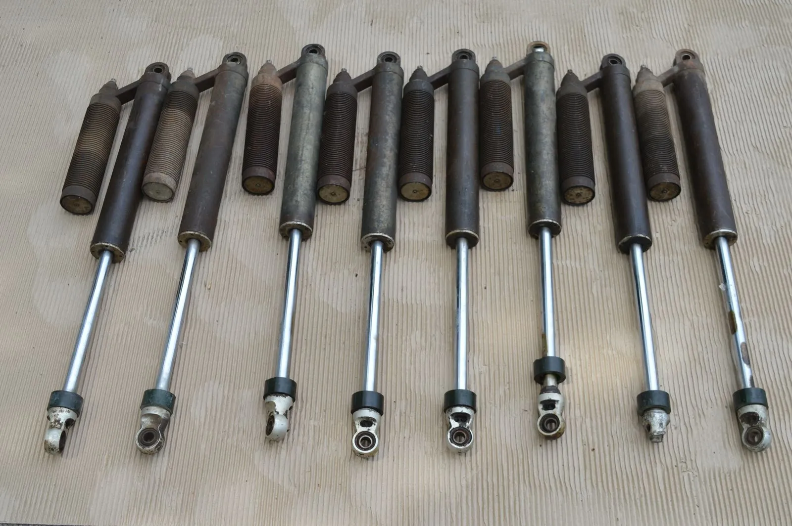 Off-Road Shock Absorbers with Remote Reservoirs – photo 2