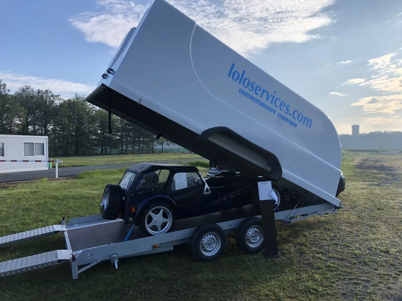 Car trailer