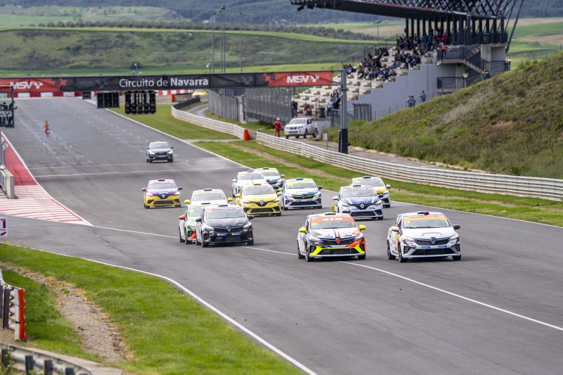 Clio5 cup rental