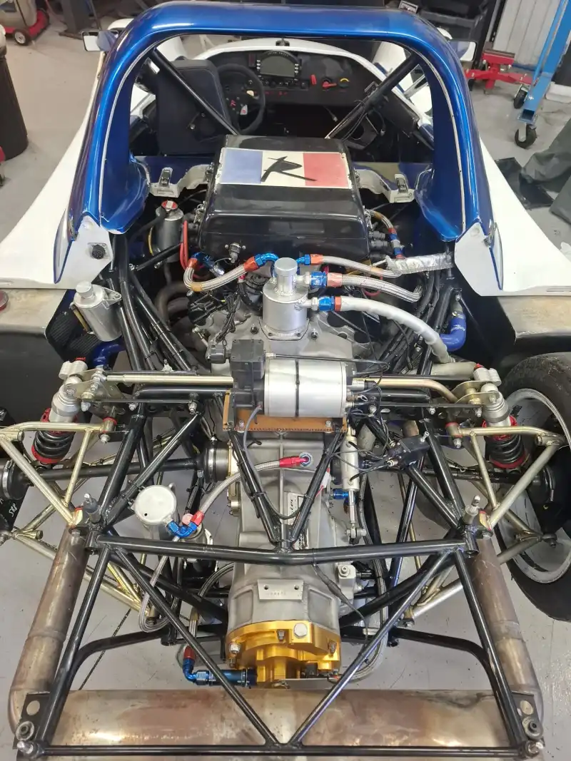 RADICAL SR8