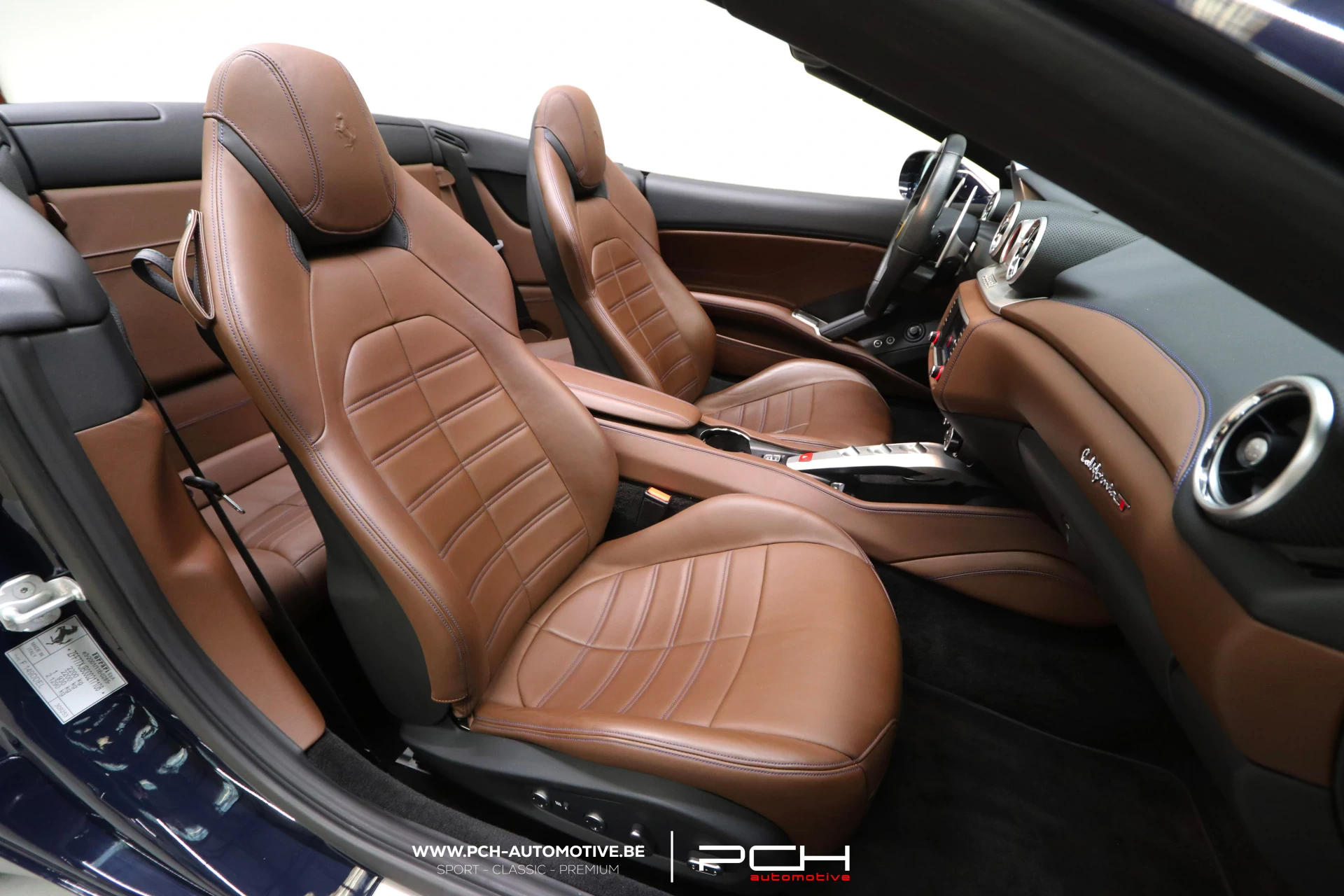 FERRARI California T 4.0 V8 560hp - Top Configuration ! - 38.400 Kms - 2016