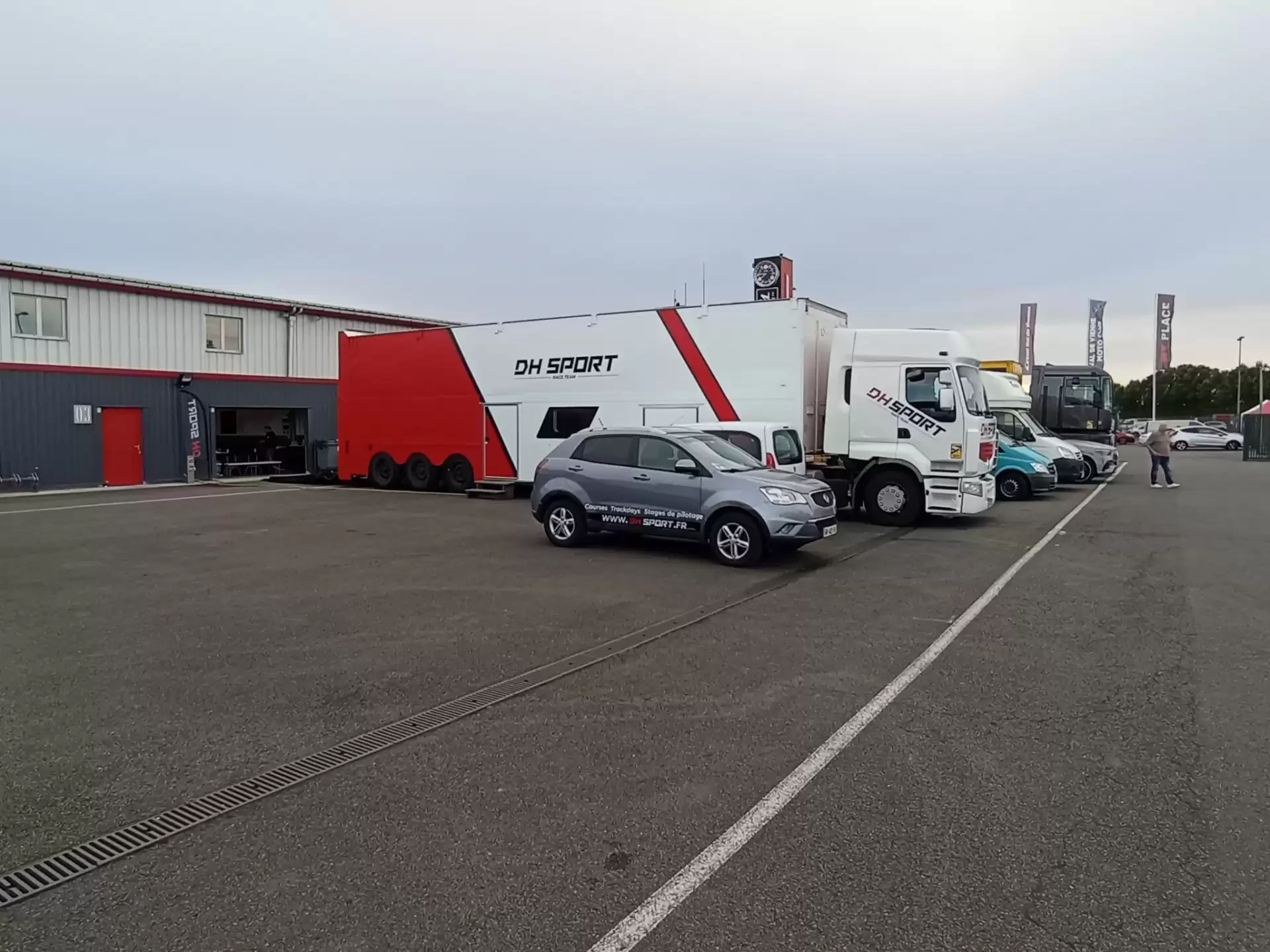 208 racing cup / mitjet / clio cup rental