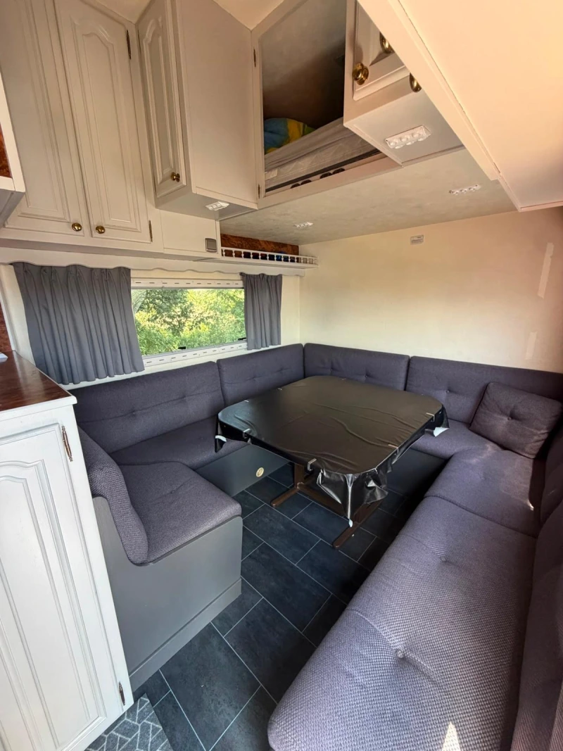 Scania R114 motorhome + Stevens trailer
