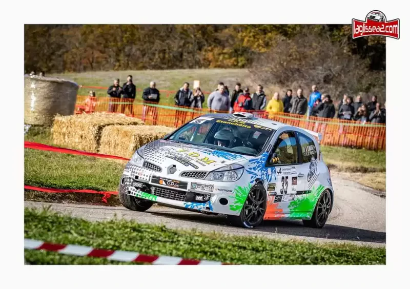 For sale CLIO 3 F 2014 GROS PALMARÈS