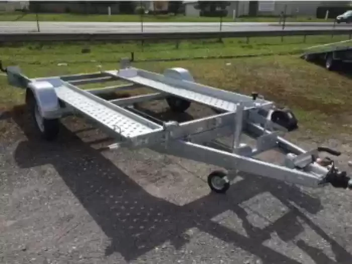 Single-axle car transporter hire