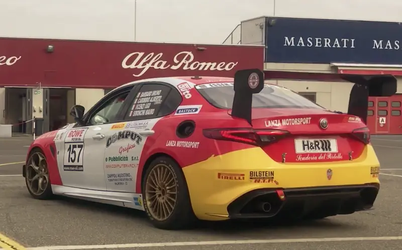 ALFA ROMEO GIULIA QUADRIFOGLIO