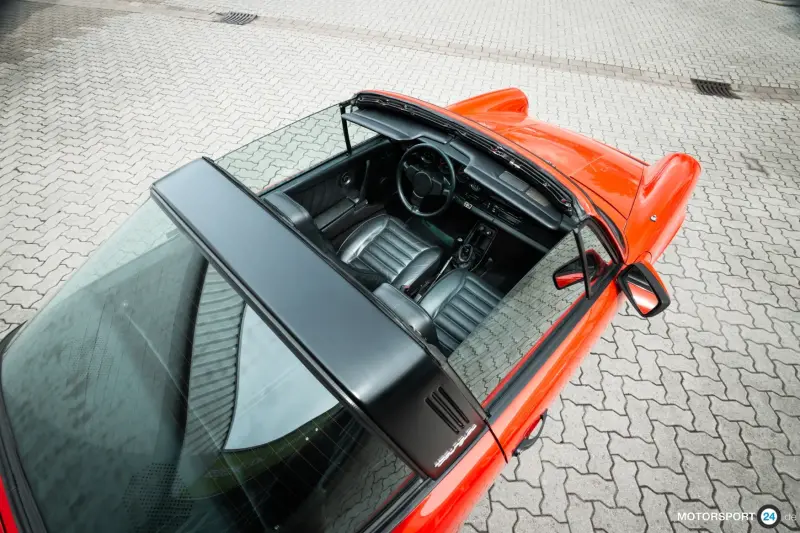 1982 Porsche 911 SC Targa rouge indien