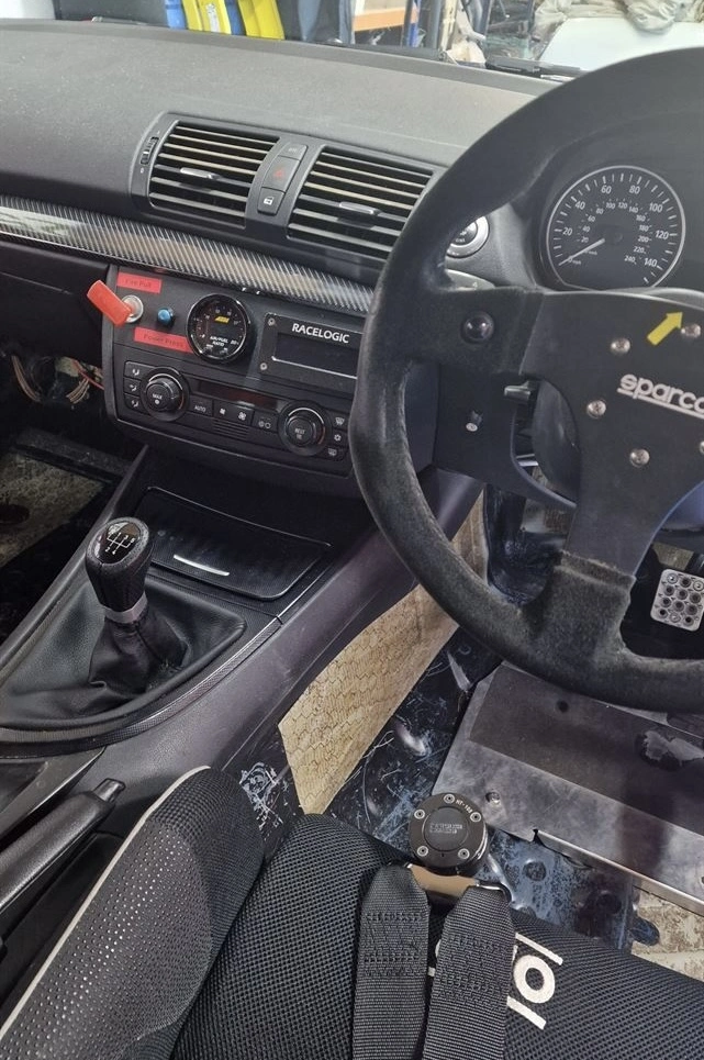 Une superbe voiture pour les journées sur circuit – 116 Sprint / Trophy Car à vendre ! – photo 4