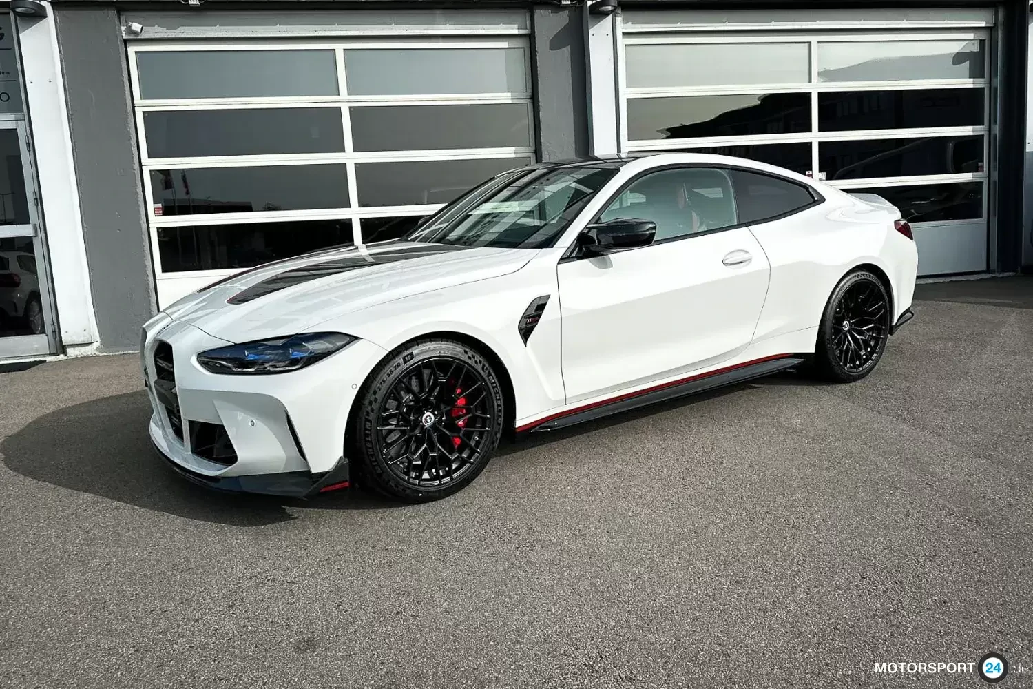 BMW M4 CSL véhicule neuf