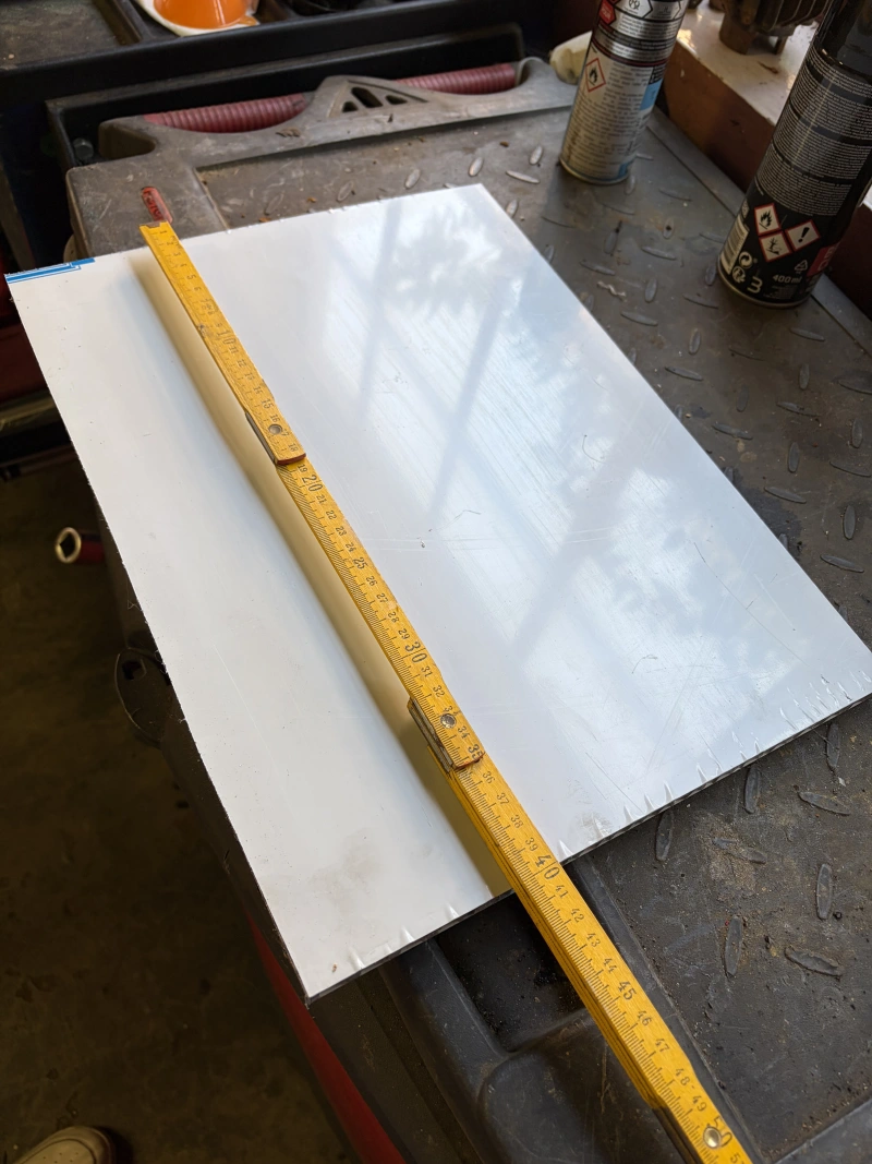 Honeycomb aluminium panels for crash boxes