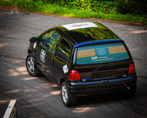 A LOUER TWINGO F2000/11