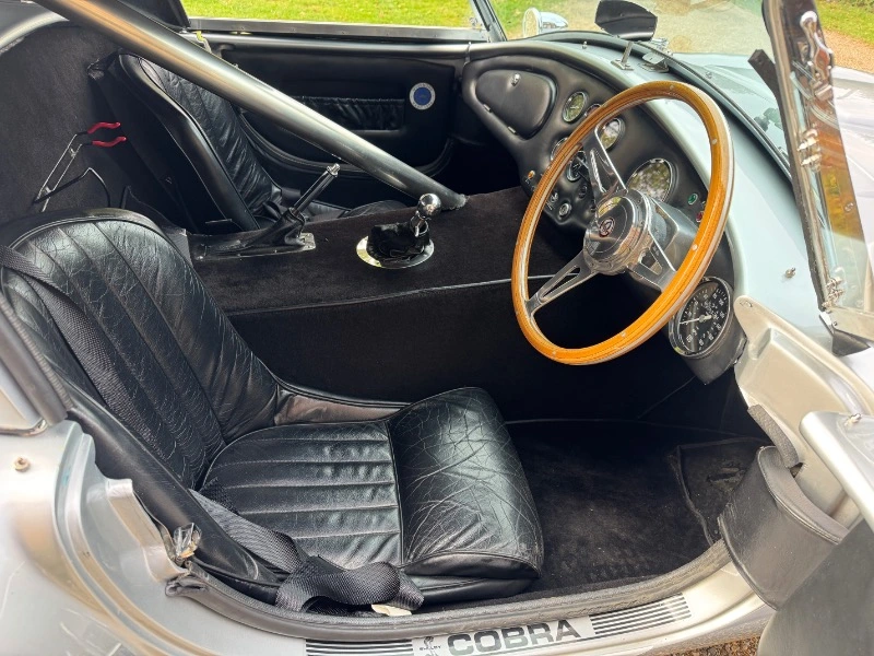 COBRA RAM SC 5.7 AVEC LEMANS 427HARDTOP