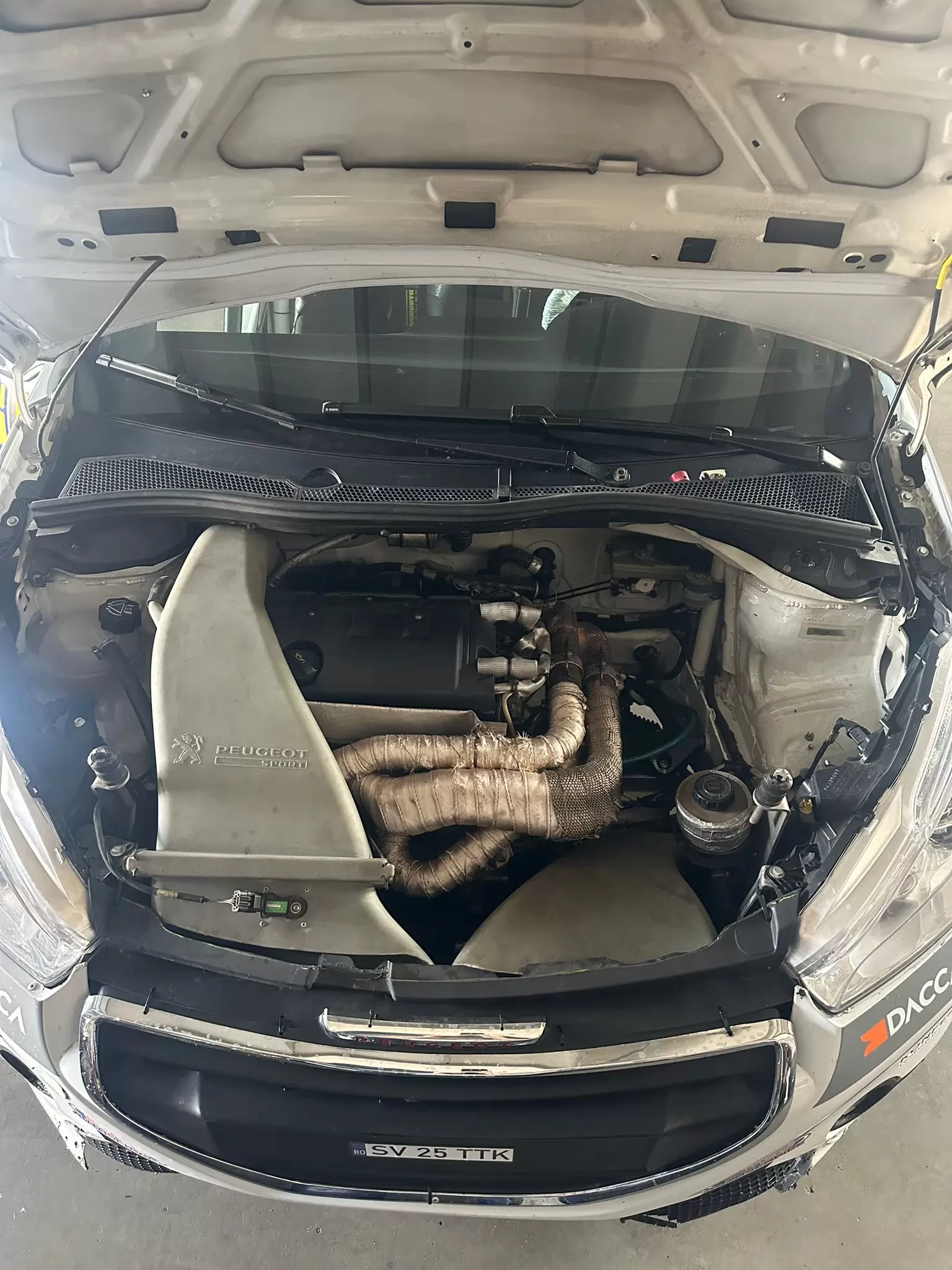 A vendre 3 Peugeot 208R2