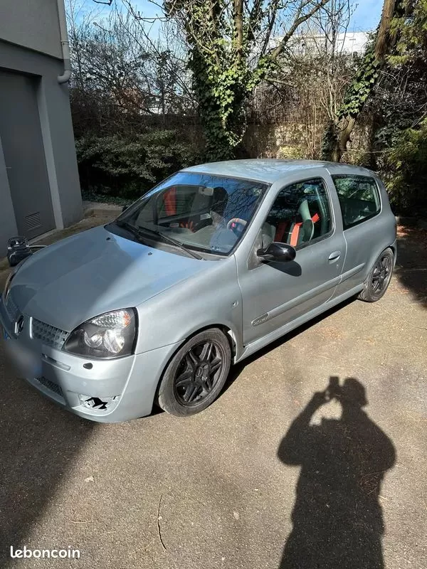 RENAULT CLIO 2 RS