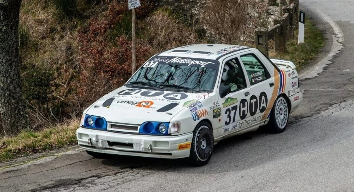 FORD SIERRA COSWORTH 4X4 Gr.A pour RALLYES HISTORIQUES – photo 1