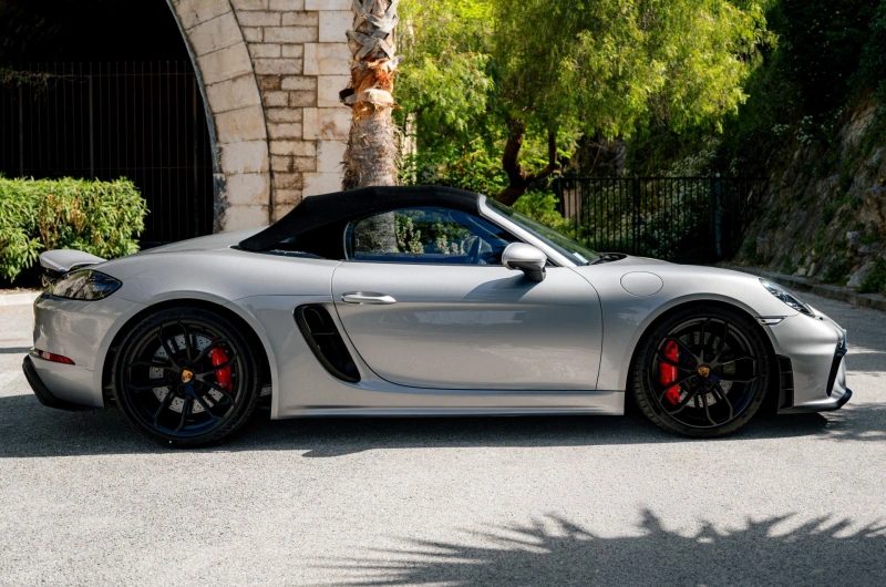 PORSCHE 718 SPYDER TYPE 982