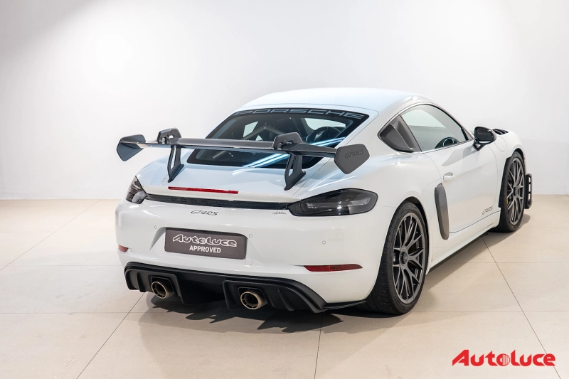PORSCHE 718 CAYMAN GT4 RS WEISSACH