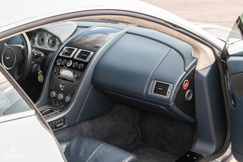 Aston Martin V8 Vantage Sporshift