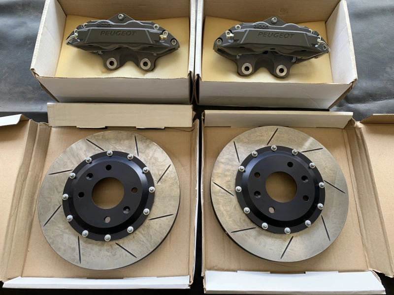 KIT FREINS PEUGEOT SPORT ALCON 4 PISTONS EN 295X28mm NEUFS