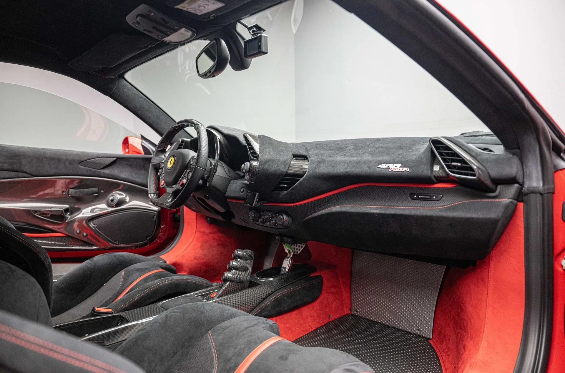 FERRARI 488 PISTA 3.9 720 – photo 4